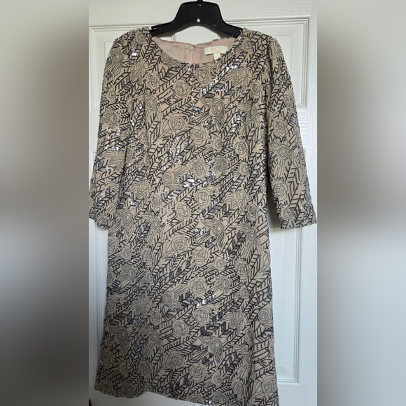 Chic Beige Floral Long Sleeve Dress - Picture 1 of 4